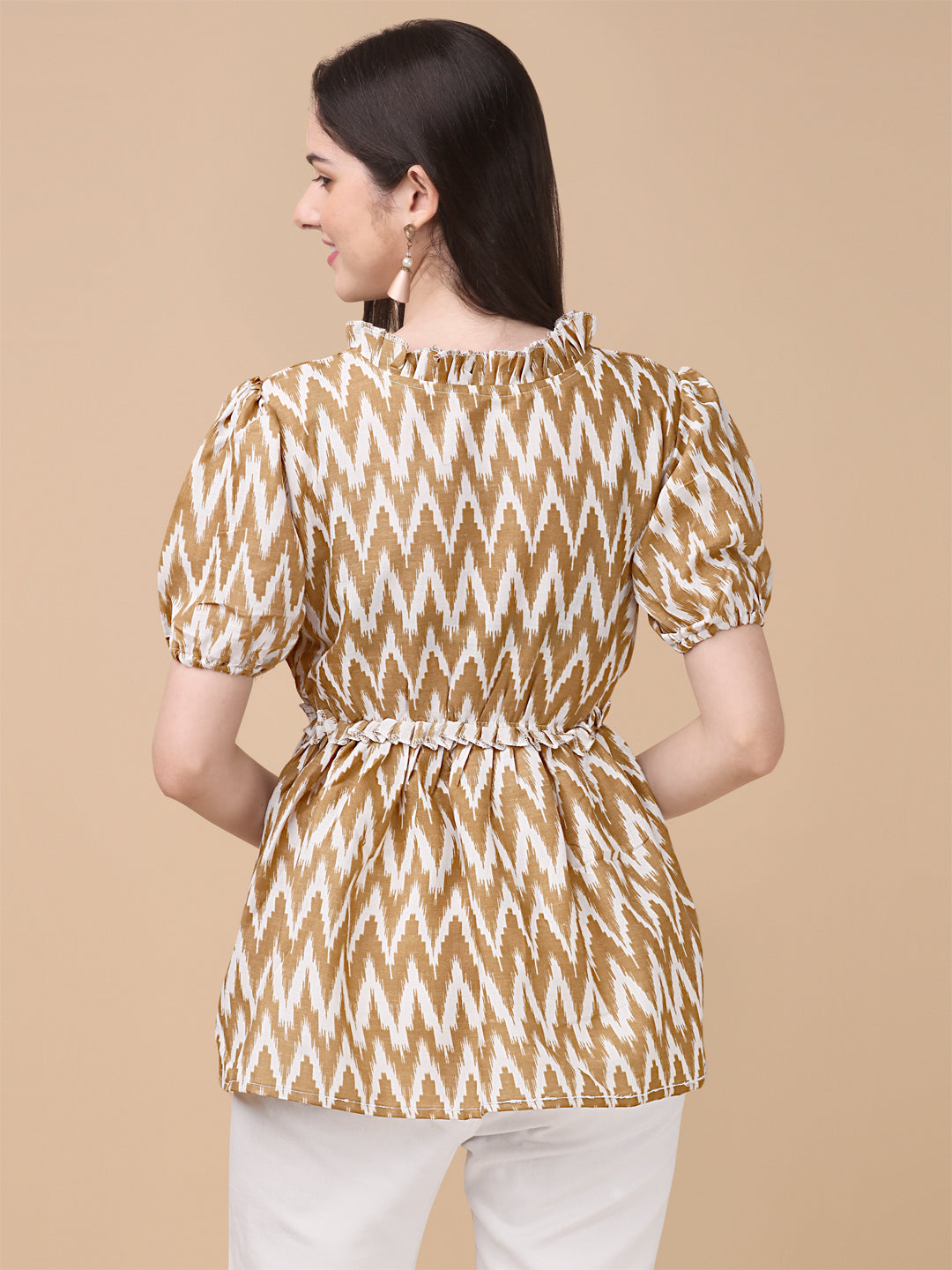 CHEVRON PRINTED TOP - BEIGE