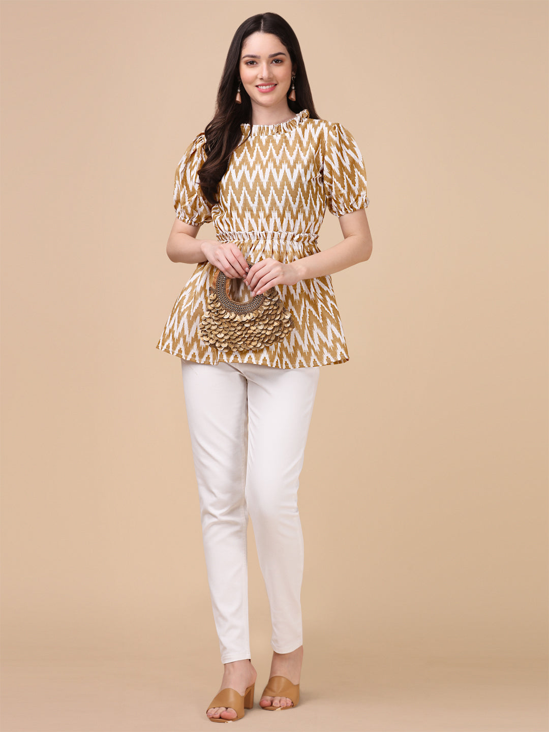 CHEVRON PRINTED TOP - BEIGE