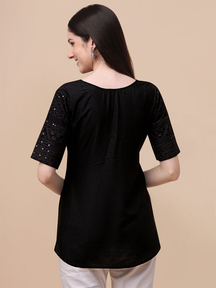 EMBROIDERY FANCY TOP - BLACK