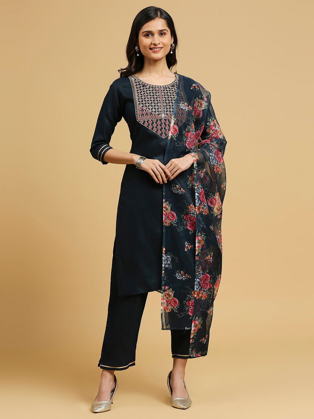 ELEGANT KURTA PANT SET