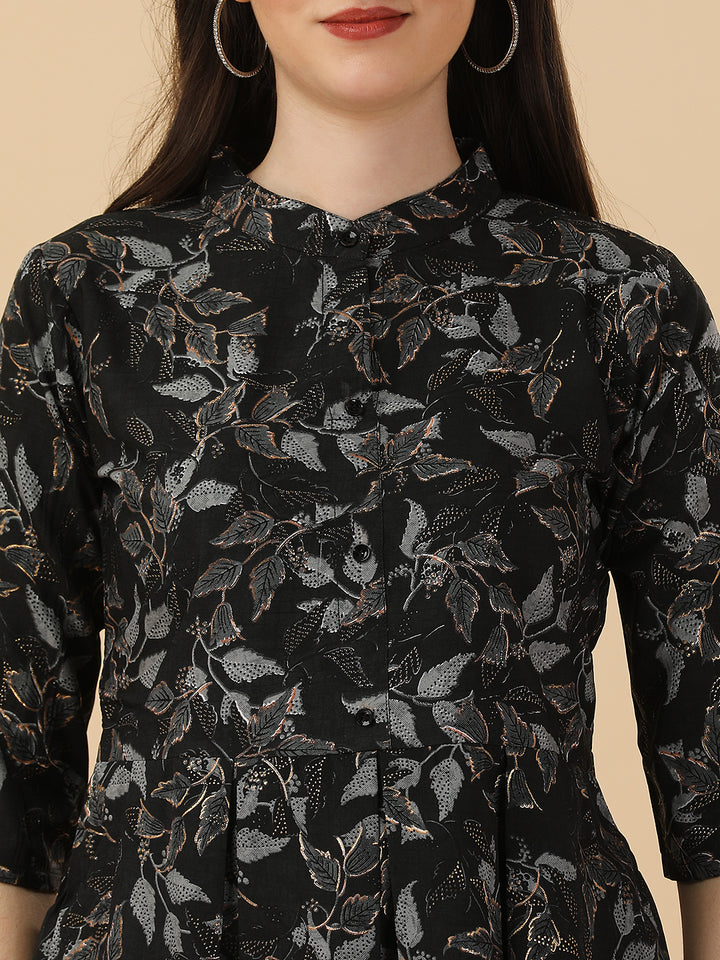 DARK FLORAL PRINTED TOP - BLACK