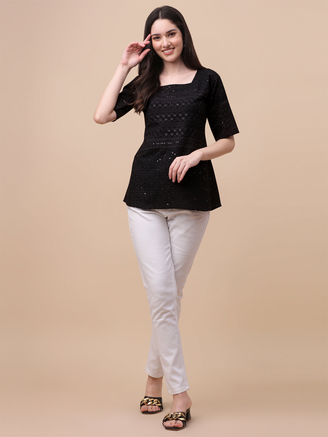 EMBROIDERY FANCY TOP - BLACK