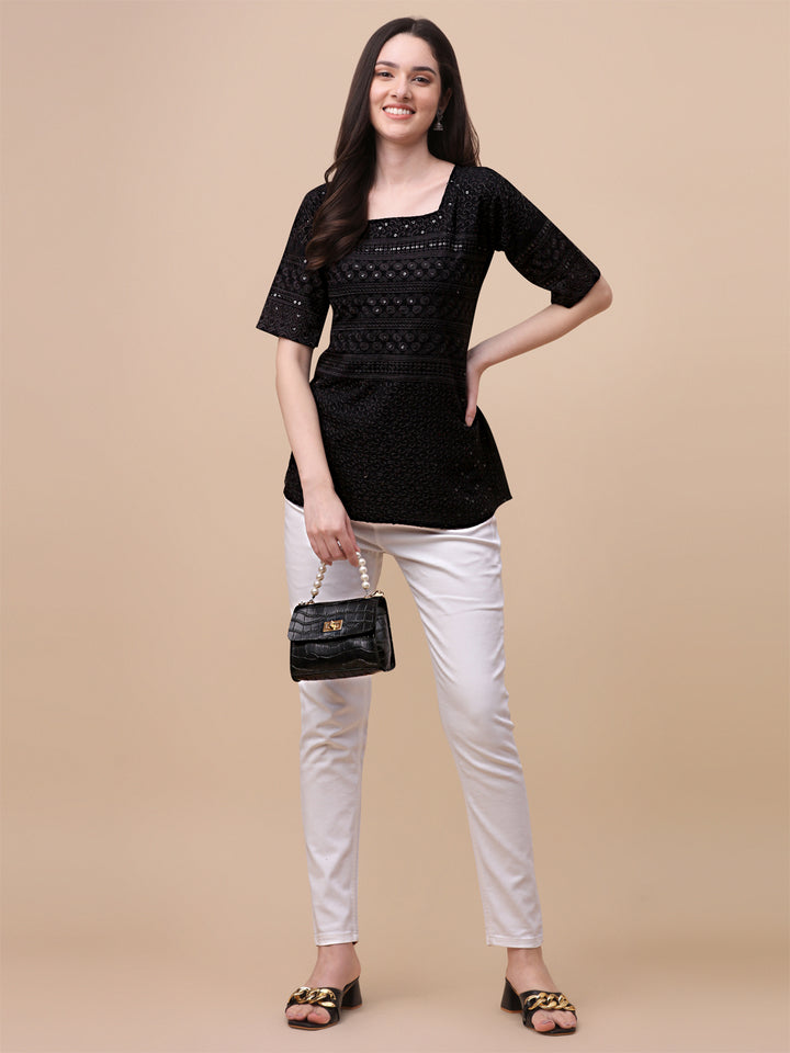 EMBROIDERY FANCY TOP - BLACK