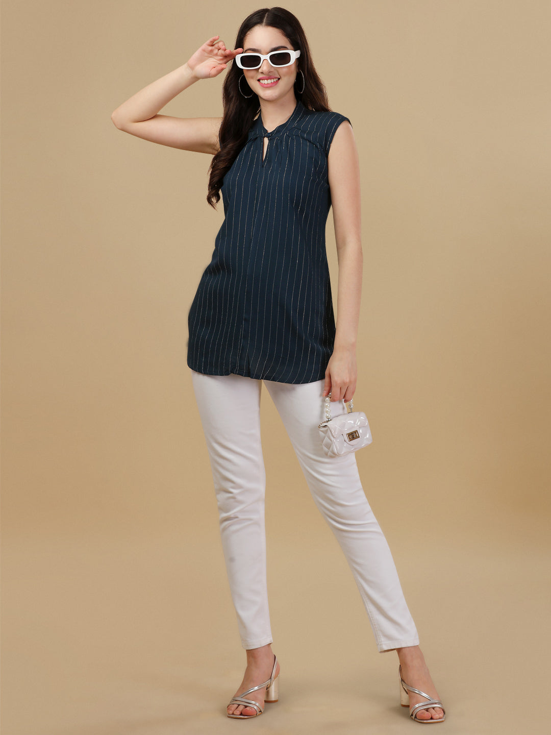 SLEEVELESS SOLID TOP-BLUE