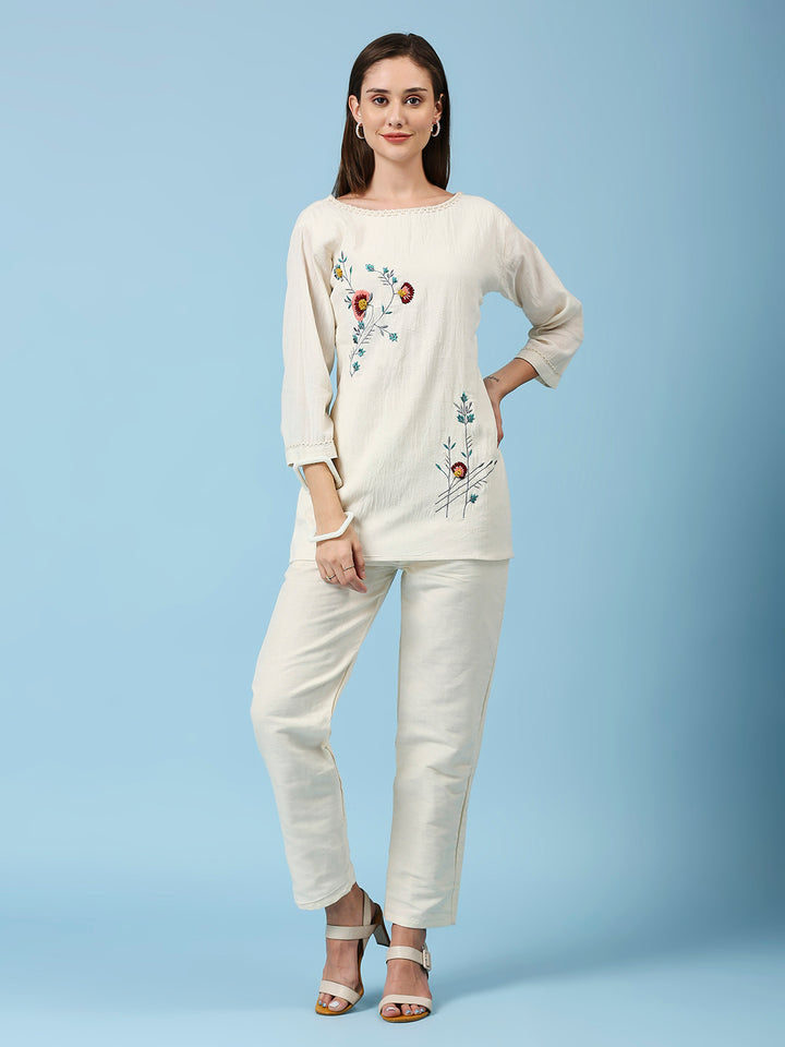 EMBROIDERY TOP PANT CO-ORDS SET