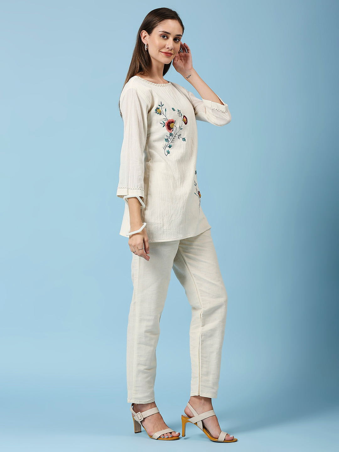 EMBROIDERY TOP PANT CO-ORDS SET