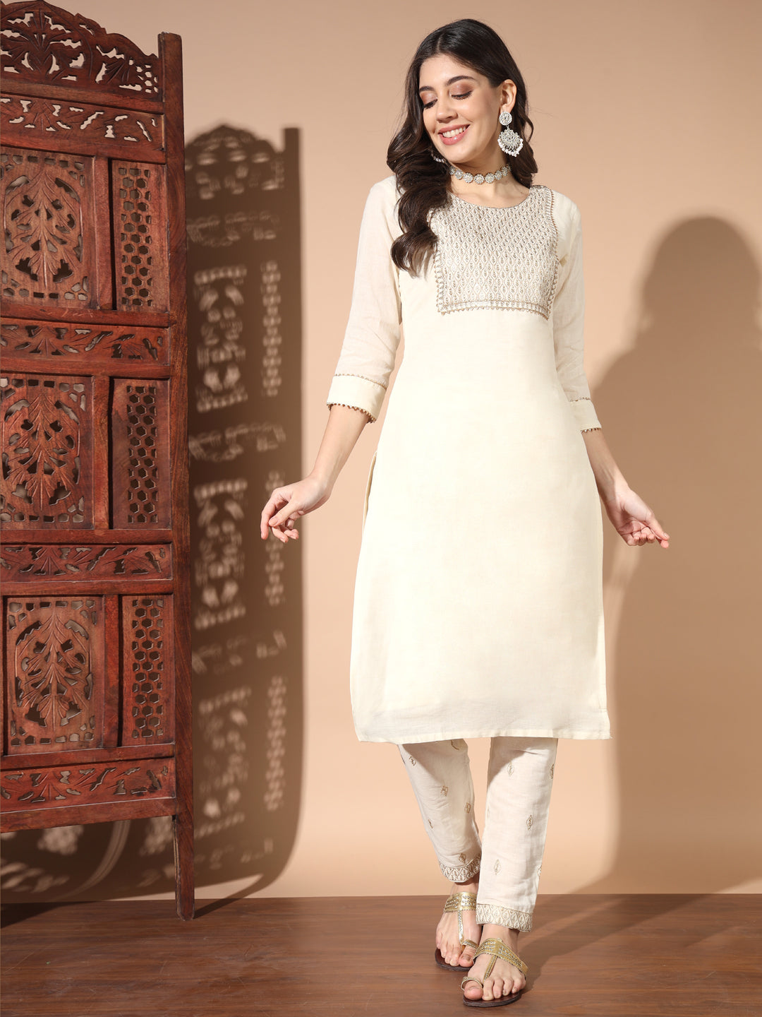 Ethnic Motifs Embroidered Sequinned Kurta With Trouser