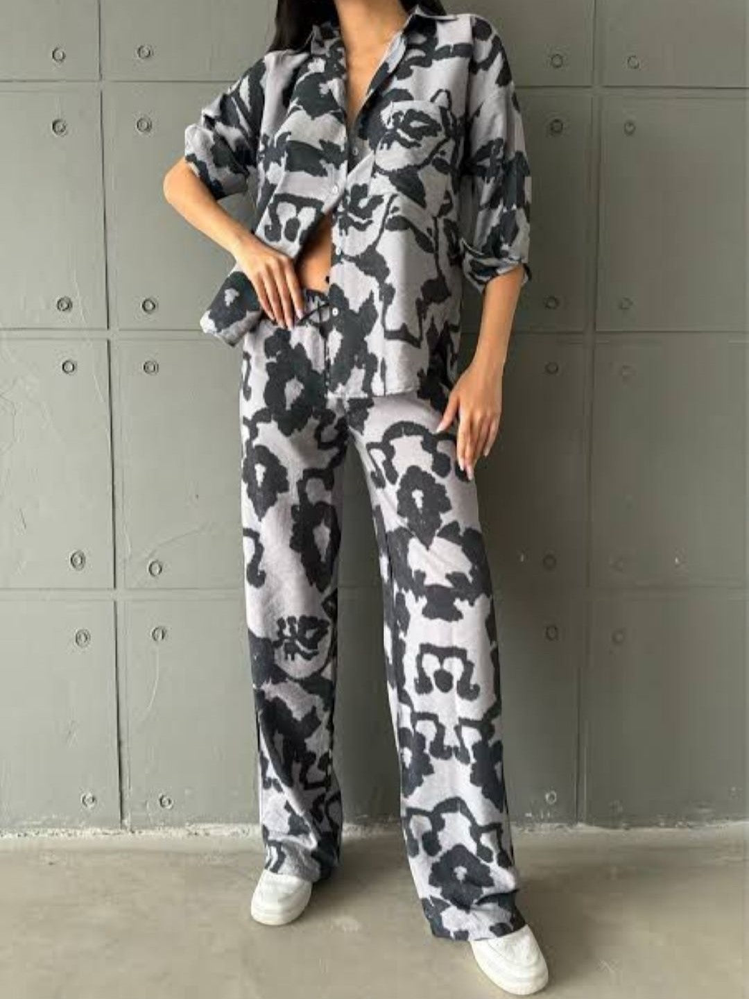 VERSATILE PRINTED SHIRT PANT SET