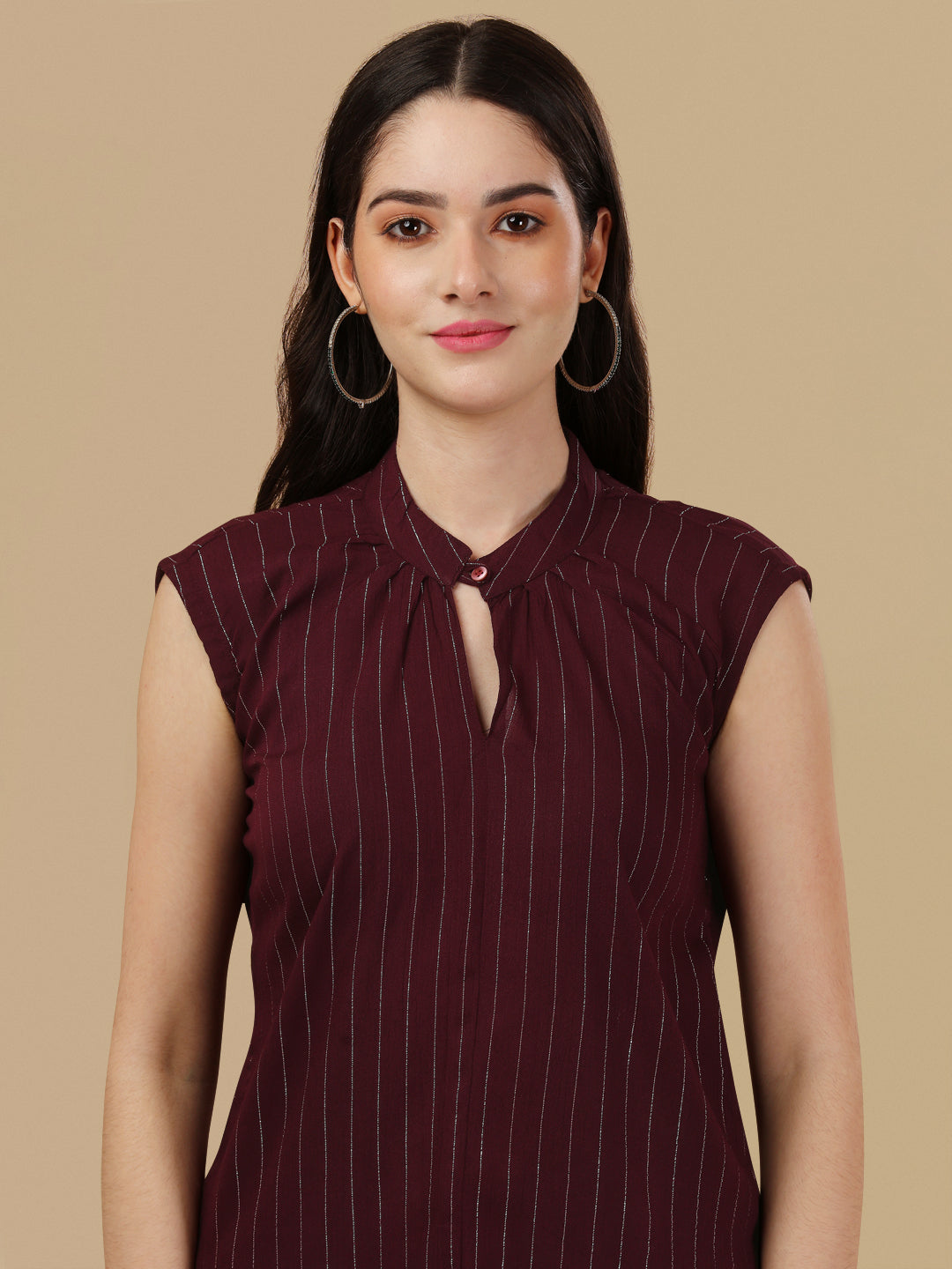 SLEEVELESS SOLID TOP-MAROON