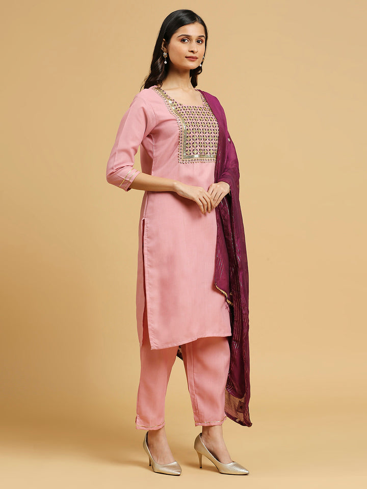 Exquisite Kurta Pant Set With Dupatta