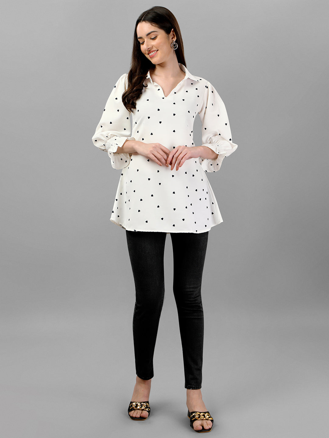 HEART PRINTED COLLAR TOP