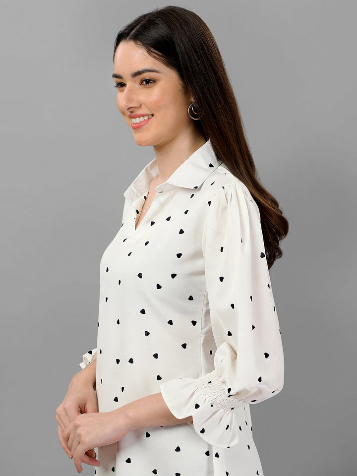 HEART PRINTED COLLAR TOP