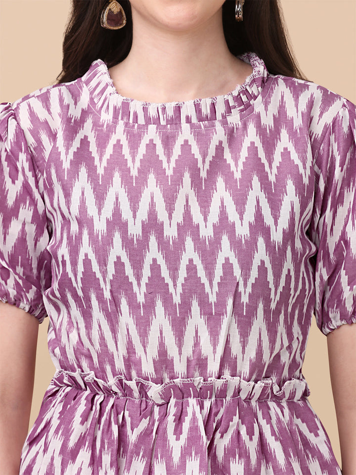 CHEVRON PRINTED TOP - WINE